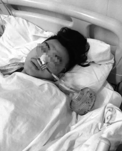 信陵镇人民医院抢救中的王某